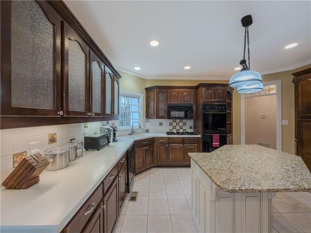 1514 Bruxton Court, Loganville, GA 30052