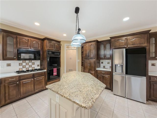 1514 Bruxton Court, Loganville, GA 30052