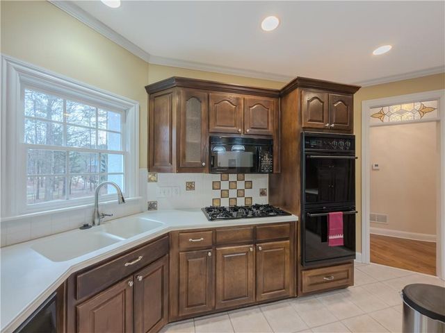 1514 Bruxton Court, Loganville, GA 30052