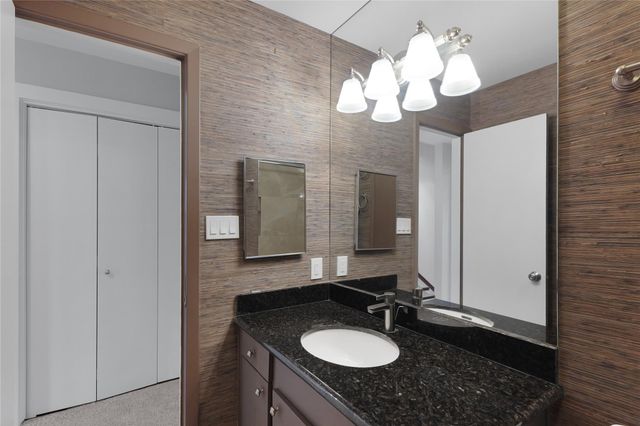 7929 Woodway Drive 4, Houston, TX 77063