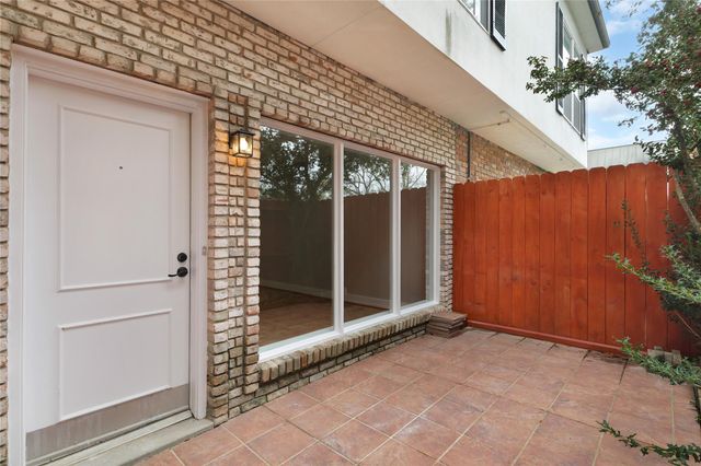 7929 Woodway Drive 4, Houston, TX 77063