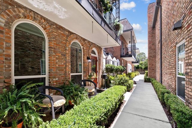 7929 Woodway Drive 4, Houston, TX 77063