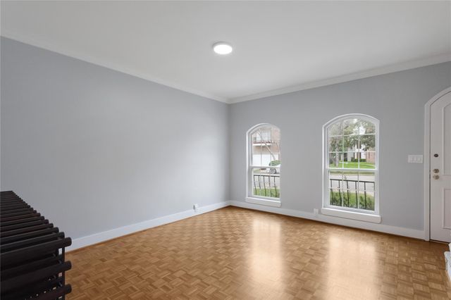 7929 Woodway Drive 4, Houston, TX 77063