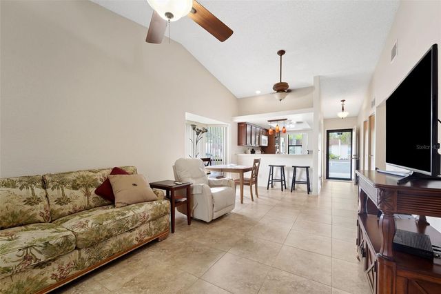 11511 113TH STREET 21D, Largo, FL 33778