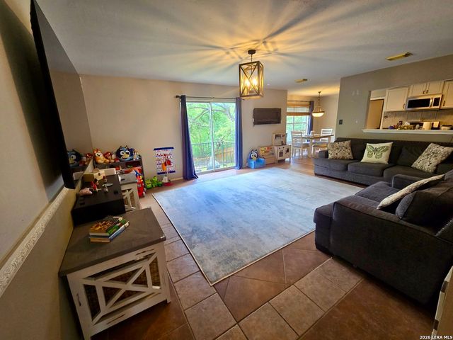 419 Clover, San Antonio, TX 78245