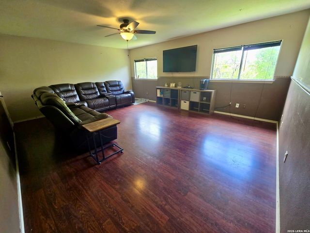 419 Clover, San Antonio, TX 78245