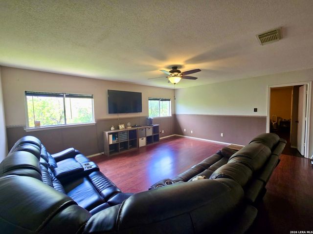 419 Clover, San Antonio, TX 78245