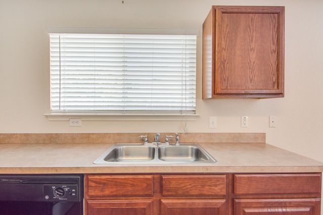 10720 Irish Glen Trail, Fort Worth, TX 76052