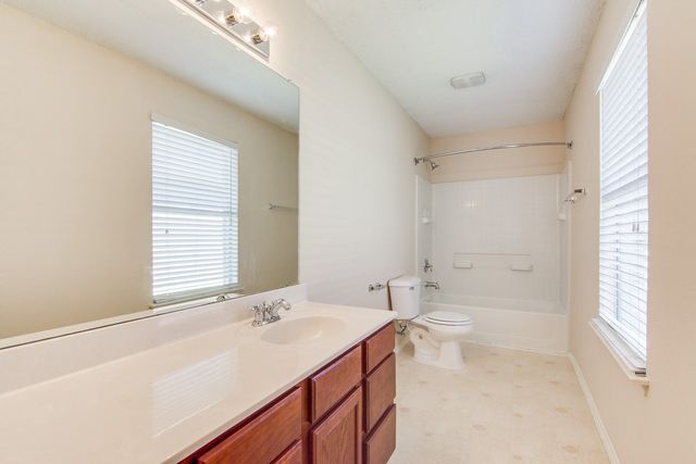 10720 Irish Glen Trail, Fort Worth, TX 76052