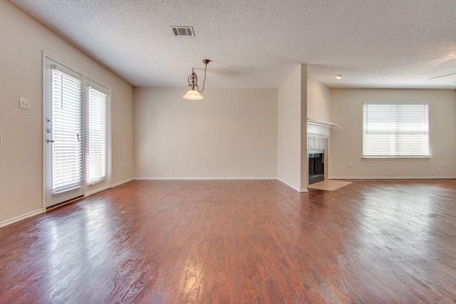 10720 Irish Glen Trail, Fort Worth, TX 76052