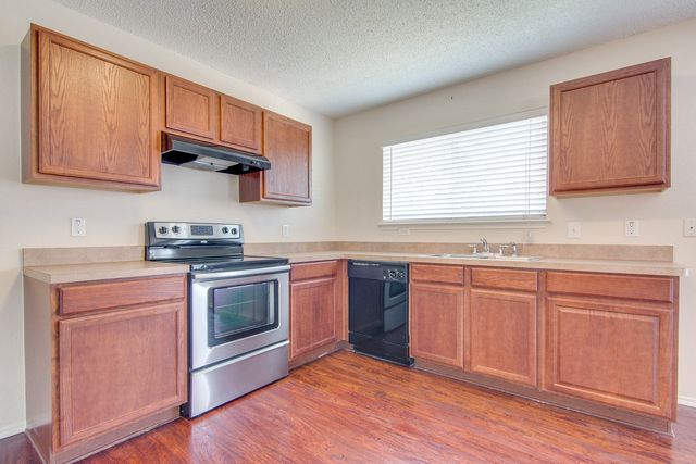 10720 Irish Glen Trail, Fort Worth, TX 76052