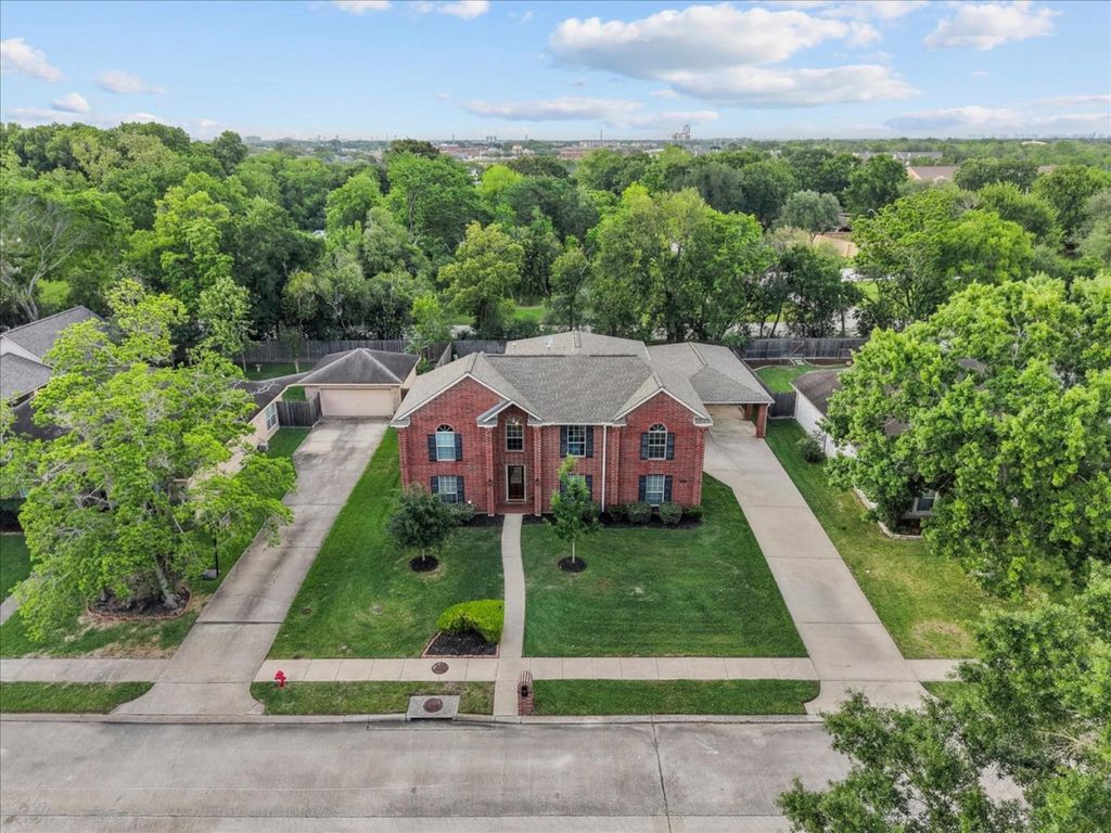 2112 Indian Blanket Drive, League City, TX 77573