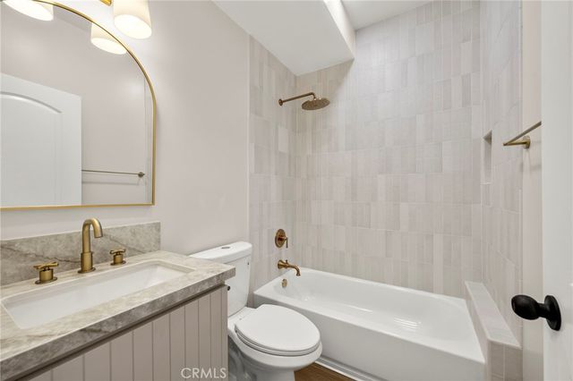 1822 E 2nd 11, Long Beach, CA 90802