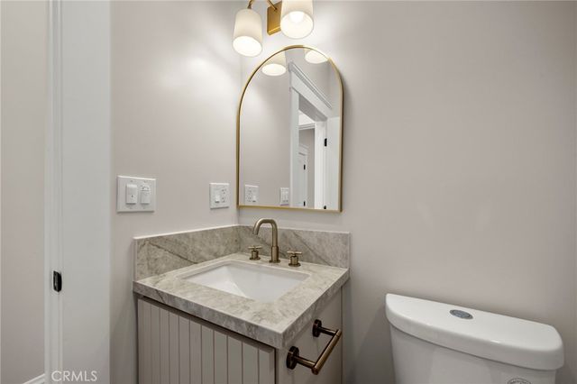 1822 E 2nd 11, Long Beach, CA 90802