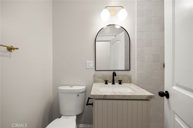 1822 E 2nd 11, Long Beach, CA 90802