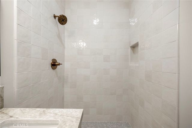 1822 E 2nd 11, Long Beach, CA 90802