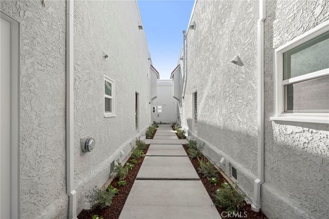 1822 E 2nd 11, Long Beach, CA 90802