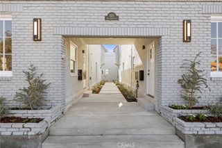 1822 E 2nd 11, Long Beach, CA 90802