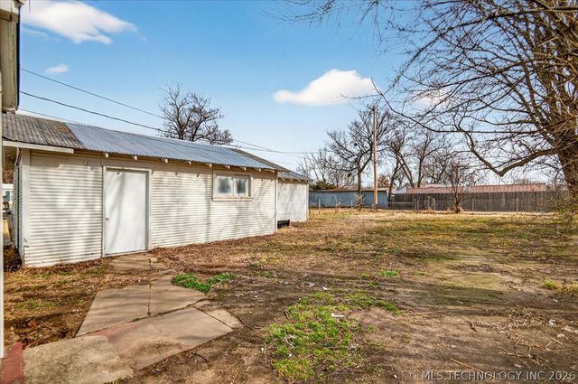 116 NW Cass, Bartlesville, OK 74003