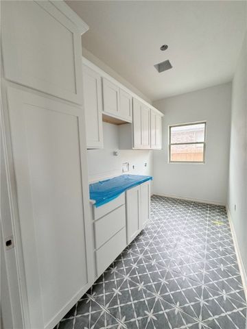 2405 Blessed St, Corpus Christi, TX 78418