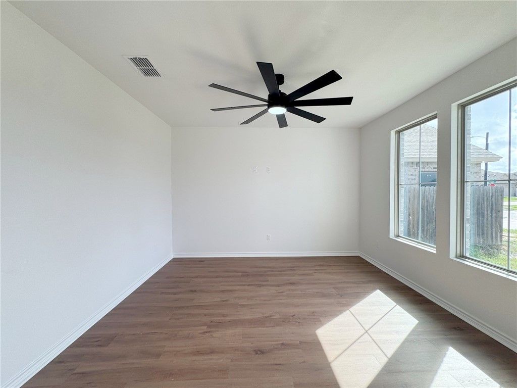 2405 Blessed St, Corpus Christi, TX 78418 — photo 4