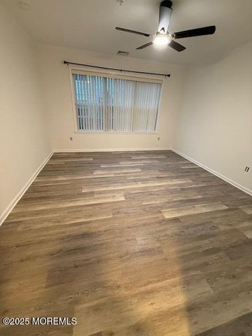 211 Mill Pond Way 25, Eatontown, NJ 07724