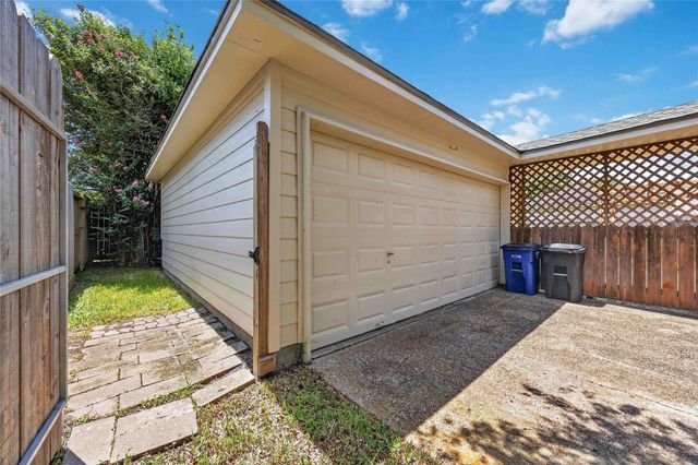 123 Pallins Way, League City, TX 77573