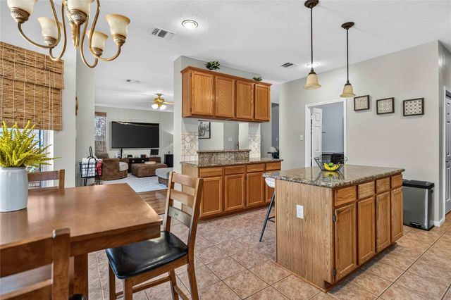 123 Pallins Way, League City, TX 77573