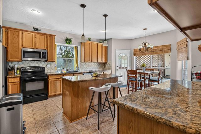123 Pallins Way, League City, TX 77573