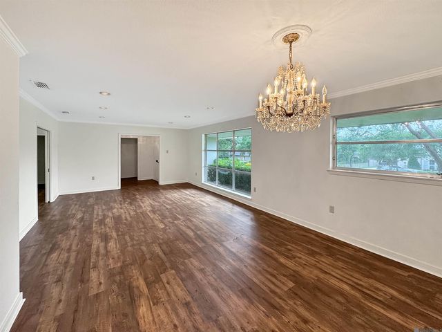 3147 Torrance Dr, Baton Rouge, LA 70809