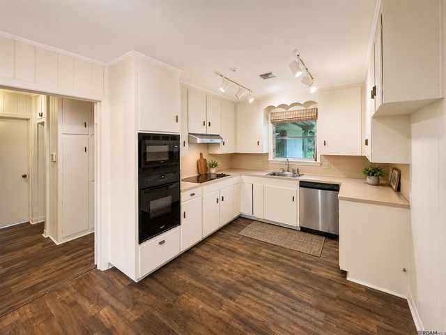 3147 Torrance Dr, Baton Rouge, LA 70809