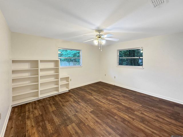3147 Torrance Dr, Baton Rouge, LA 70809