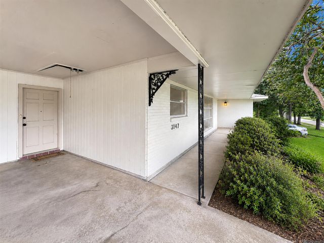 3147 Torrance Dr, Baton Rouge, LA 70809
