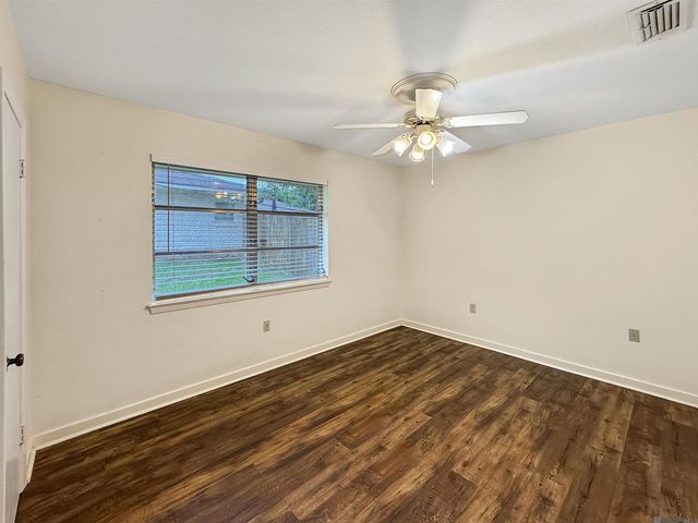 3147 Torrance Dr, Baton Rouge, LA 70809