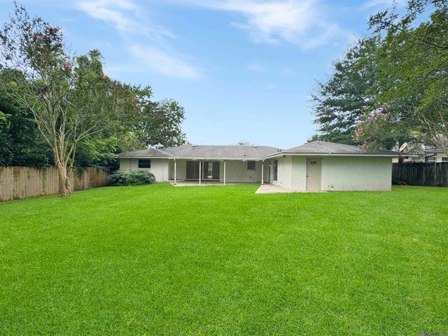 3147 Torrance Dr, Baton Rouge, LA 70809