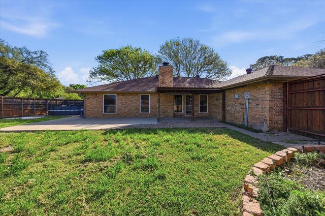 101 Baird Circle, Highland Village, TX 75077