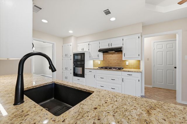 101 Baird Circle, Highland Village, TX 75077