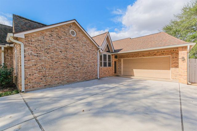 32726 Weybridge Street, Fulshear, TX 77441