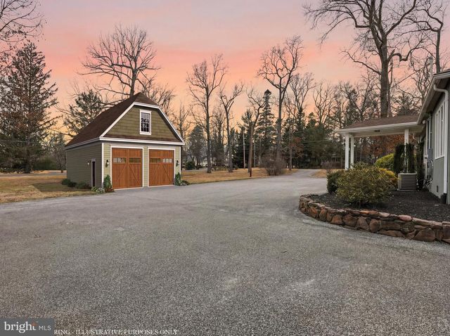 862 CENTRAL AVE, Hammonton, NJ 08037