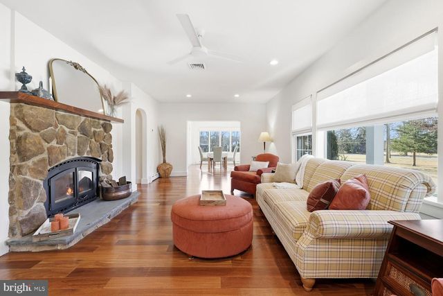 862 CENTRAL AVE, Hammonton, NJ 08037