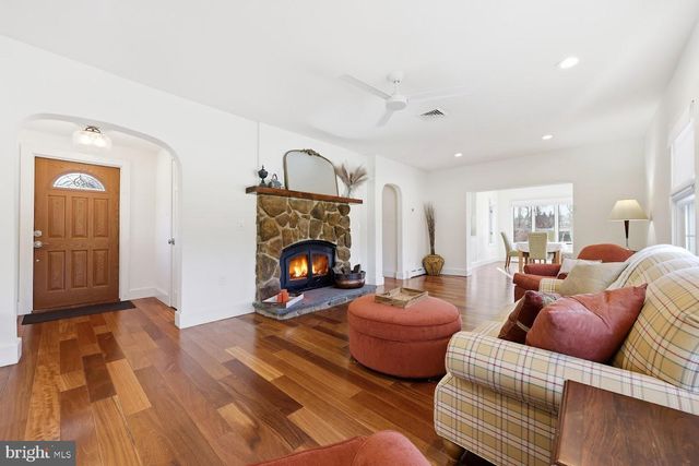 862 CENTRAL AVE, Hammonton, NJ 08037