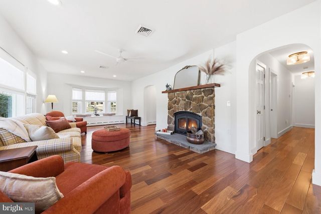 862 CENTRAL AVE, Hammonton, NJ 08037