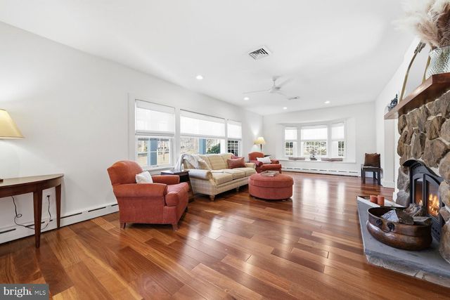 862 CENTRAL AVE, Hammonton, NJ 08037