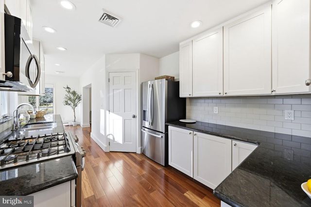 862 CENTRAL AVE, Hammonton, NJ 08037