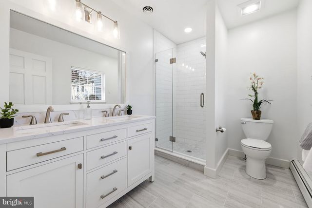 862 CENTRAL AVE, Hammonton, NJ 08037