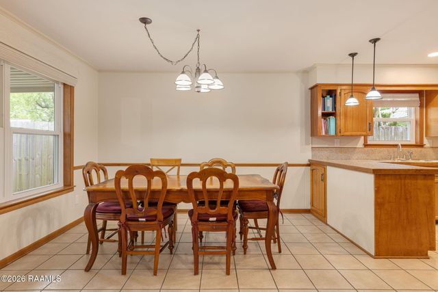 204 Larchwood Drive, Lafayette, LA 70503