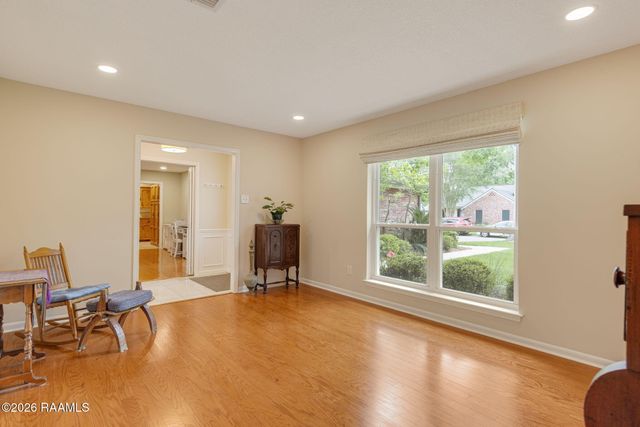 204 Larchwood Drive, Lafayette, LA 70503