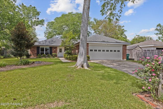 204 Larchwood Drive, Lafayette, LA 70503