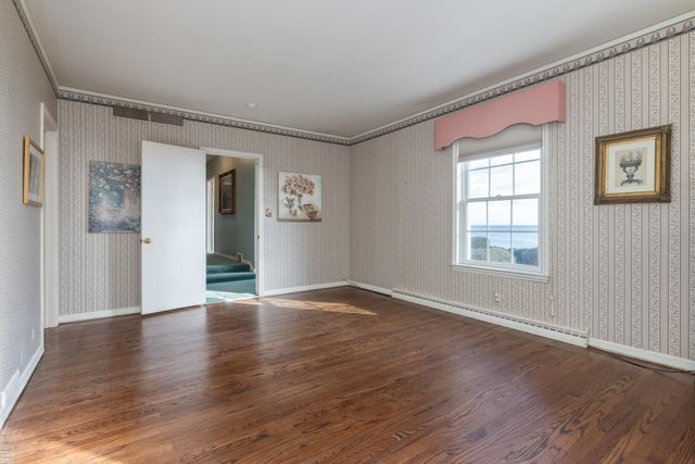 105 Lake Shore Road, Grosse Pointe Farms, MI 48236