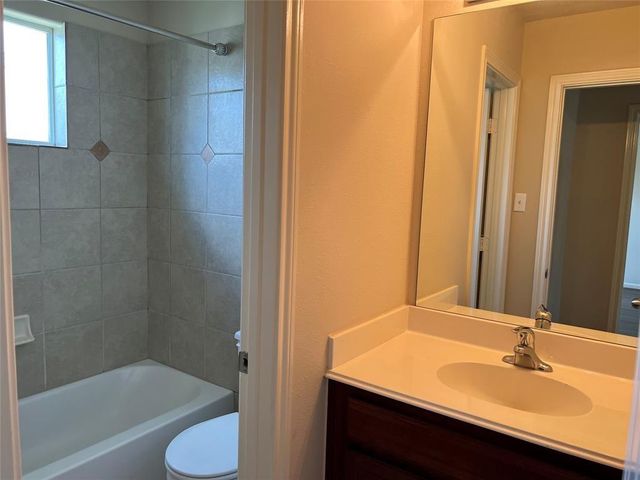 1720 Tornado, Houston, TX 77091